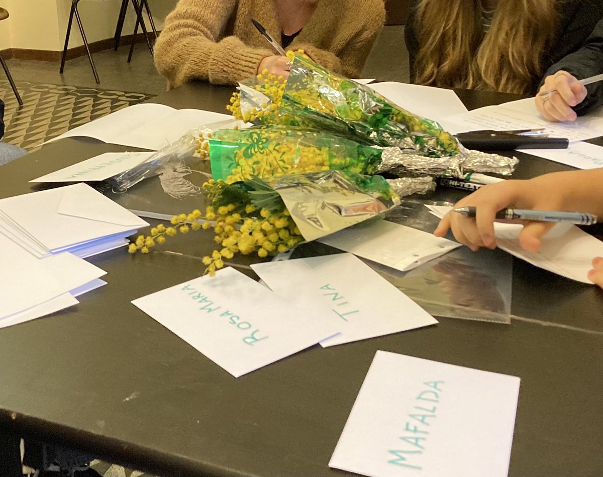 RobertoBortone's tweet photo. Buon #8mazo a tutte le donne che (anche per l’età) sono tagliate fuori dalla società. Una lettera e una mimosa a quelle che dopo un anno ANCORA non possono uscire da case di riposo e Rsa o ricevere visite in sicurezza. @santegidionews @vivaglianziani #FestadelleDonne https://t.co/v1uGzH3VRv