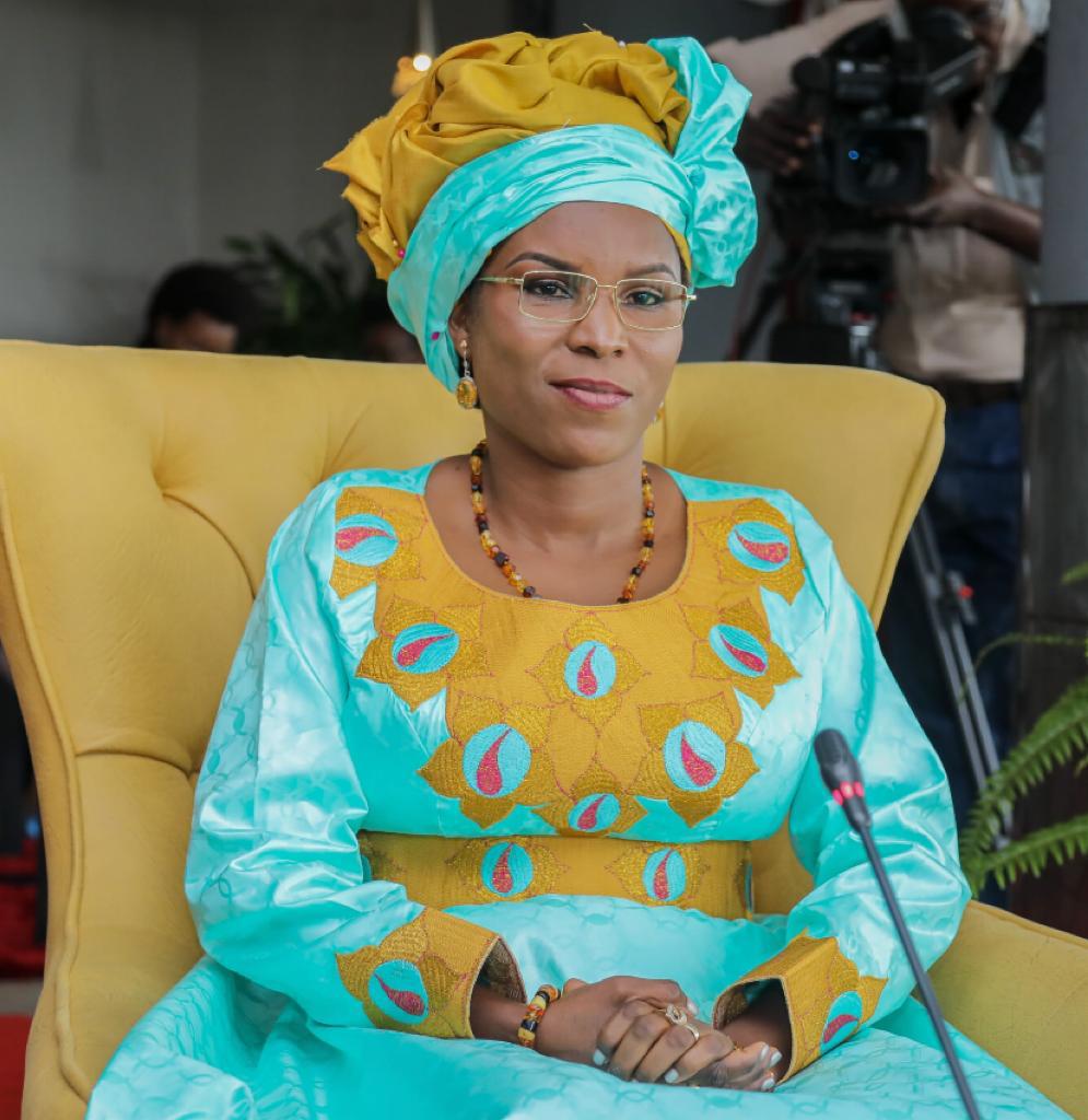 Je souhaite une bonne fête à toutes les femmes et filles du #Burundi et du monde entier. Par nos actions contribuons à la construction d’un monde meilleur pour nous tous et pour nos enfants.
#IWD2021
#ChooseToChallenge