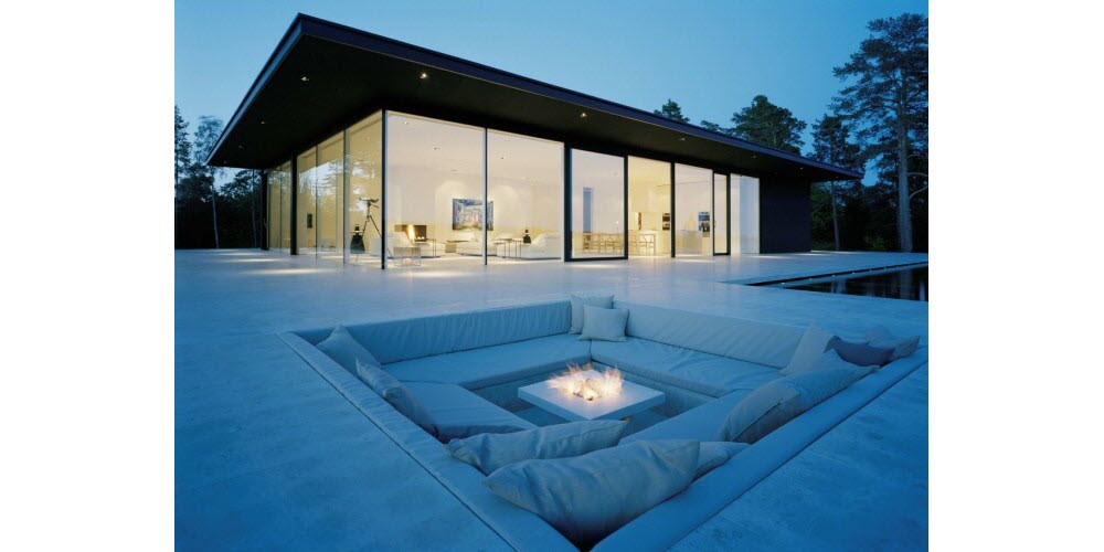 #Vérandas : c’est la qualité du verre qui prime !
Trop fraîche en hiver et souvent insoutenable par temps de canicule, la verrière classique n’était garnie que d’un simple vitrage inapte à isoler correctement du froid comme de la chaleur.  #var_pose_alu urlz.fr/f57p