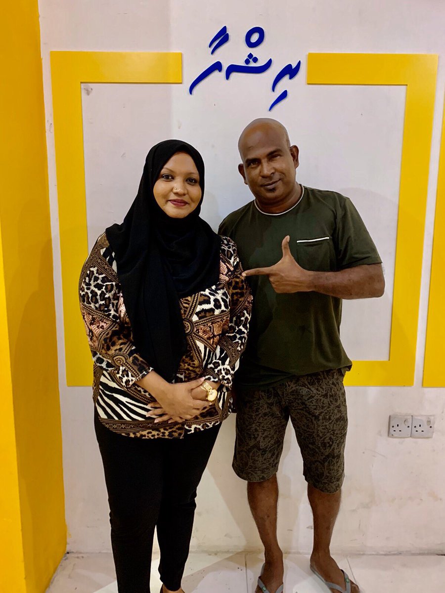 Simwarr's tweet photo. ރިޝްފާއަކީ އިސްލާހީ މަަސައްކަތުގައު މެދު ކެނޑުމެއްނެތި މަސައްކަތް ކުރެއްވި ހީވާޤި ޒުވާނެއް، ހެންވޭރު ރައްޔިތުން ގެ އިތުބާއި ލޯބި ލިބިފައިވާ ޒުވާނެއް. 
@rishyyAhmed 
#ރަށްވެހިފަތިސް 
#ލާމަރުކަޒީރާއްޖެ https://t.co/5wdFswm7XF