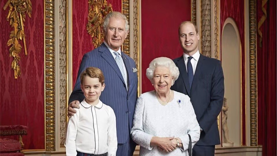 satchell_mark's tweet photo. #GodSavetheQueen @RoyalFamily https://t.co/qjedYHwuua
