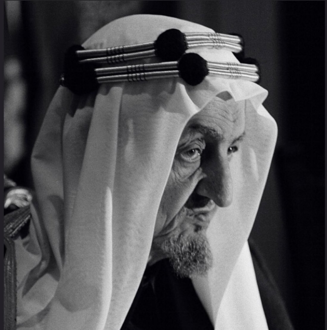 #السعوديه_خط_احمر 
نحن أصفى من العسل الصافي لمن أراد صداقتنا ونحن السم الزعافي لمن أراد ان يعكر صفوفنا 
- الملك فيصل رحمه الله