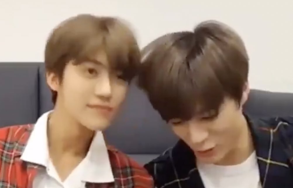 หัวจุ่มเป็นงานหลัก  ผมพันกันเป็นงานอดิเรก