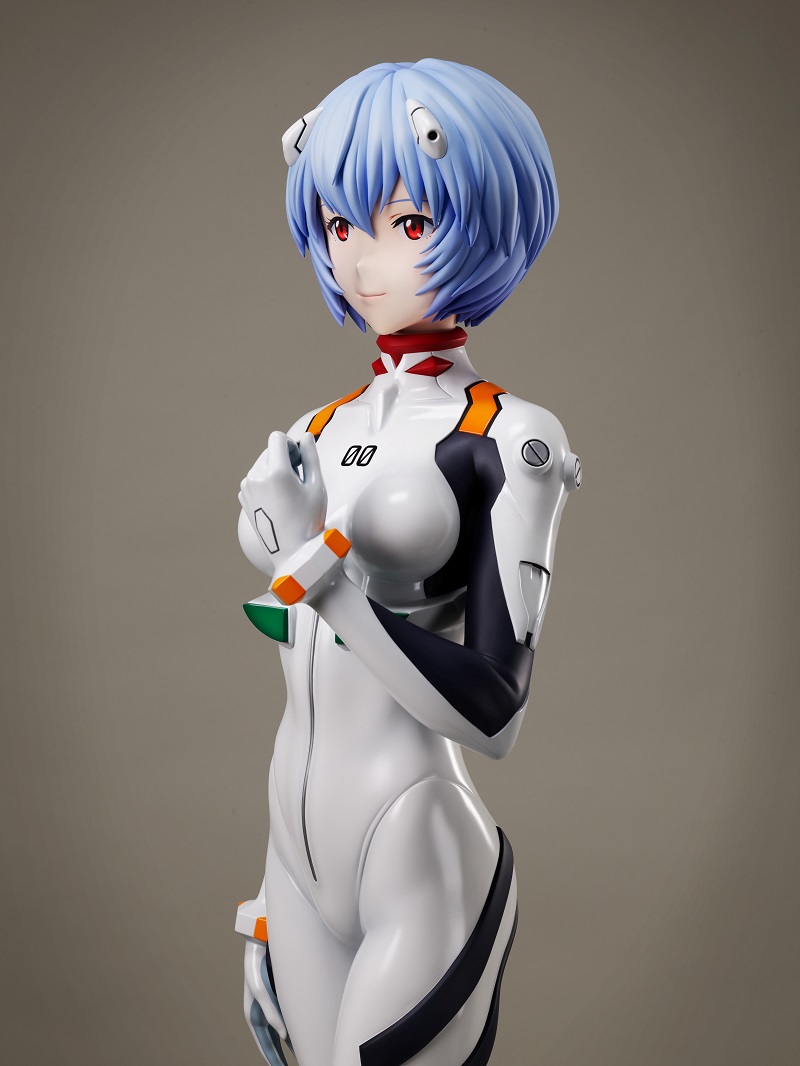 綾波レイ、等身大フィギュア発売 約180万円 新宿・バルト9で初号機
