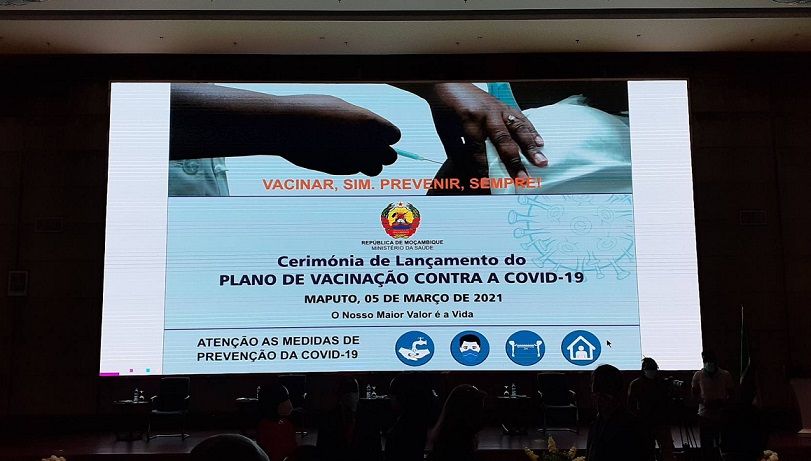clubOmozambique's tweet photo. #Mozambique: Government launches Covid-19 national vaccination plan – Watch
https://t.co/1c8BgRiHOL
#Mocambique #Vaccines @SaudeMisau @AfricaCDC #Coronavirus #covid19 #SADC #Africa @WHO @WHOAFRO @OMSMocambique #501V2 https://t.co/dkhY0RWc2Y
