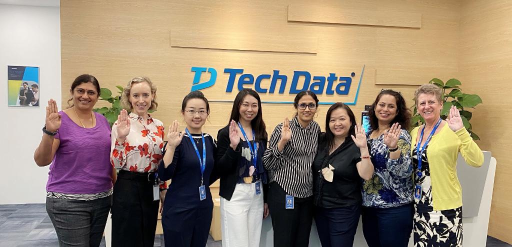 TDSYNNEX_NA's tweet image. At Tech Data, we #ChooseToChallenge. Our women-led APAC Transformation Office is one way we’re changing the game. What’s your pledge this #InternationalWomensDay? #tdTransforms