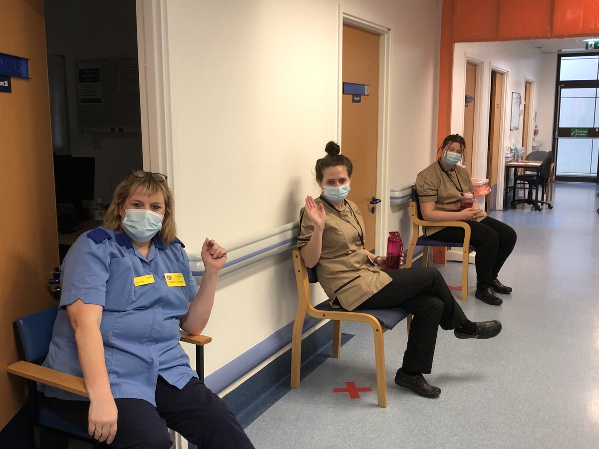 jonathanboulter's tweet photo. The fantastic teams of Specialist Surgery & OPD celebrating #IWD2021. Supporting #WomenAtDudleyGroup and challenging gender inequality. #ChooseToSupport @DgftSwc @DudleyGroupNHS @BabarElahi4 @juliaph11424746 @clairesmith348 @LisaGethen @gaylesm86132796 https://t.co/shDJFjp3VG