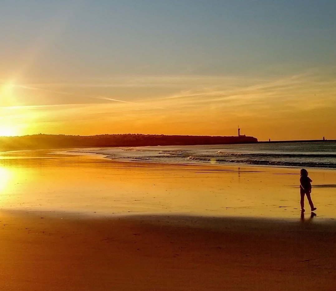 Morning walks on the beach, hopefully soon to be resumed #Mondaymotivation #Algarve #Portugal🇵🇹 #travel #photography