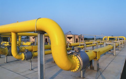 AfricaFactsZone's tweet photo. Ghana is building a $350 million Liquefied Natural Gas (LNG)-power terminal.

This will make Ghana a hub for cleaner and cheaper fuel on the continent.

Processed LNG is expected to be 30%-35% cheaper than heavy fuel oil. https://t.co/lcbVGoGf6O
