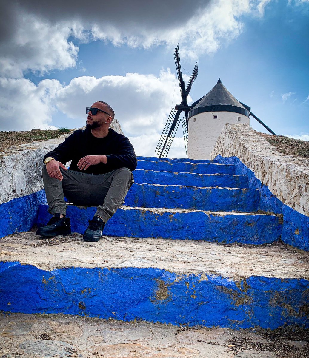 Animal_side's tweet image. No hables ... actúa 
.
No digas ... demuestra 
.
No prometas ... Cumple 
.
.
Try and fail.... but don’t fail to try 
.
.
🐯🦍
.
#LikeAnimal #AnimalSide #Consuegra #Molinos #Monday #PicOfTheDay #Escalones #Vida #InstaPic #KickDrum #Lunes #Azul