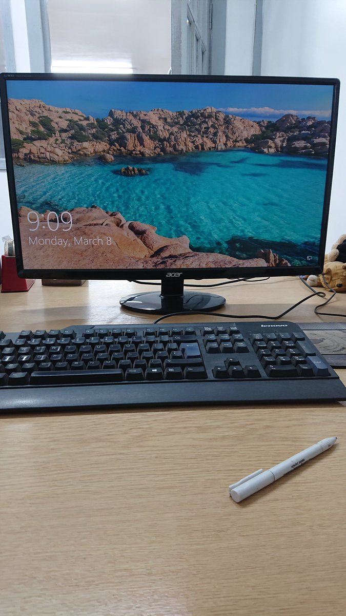 moragmillig4n's tweet image. When you can&apos;t decide whether you love your screen saver on a Monday morning or want to throw a brick at it! 😂
#LockdownChallenges