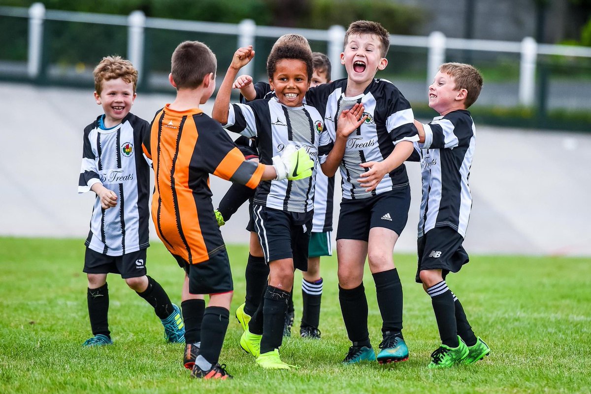 Motivational Monday

Start you week off the right way, working with people who share one common goal is one way to achieve success! So be happy and work together you never know what you might achieve! 

#skysthelimit #motivationalmonday #HoffiByw