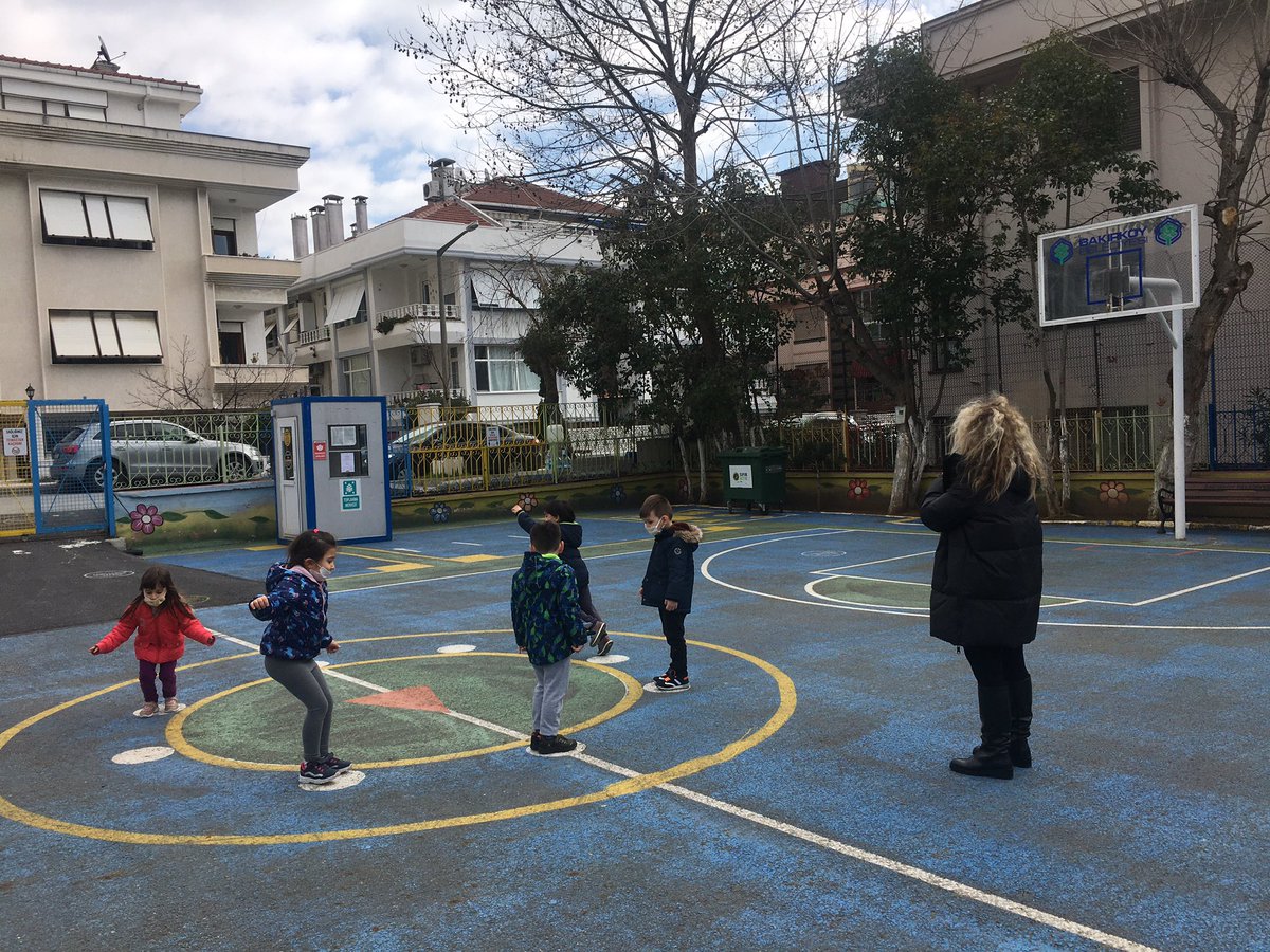 Çocuk oynayarak öğrenir.<a href="/ErsahinMustafa/">Mustafa Erşahin</a> <a href="/ismaileraydursn/">İsmail Eray Dursun</a>