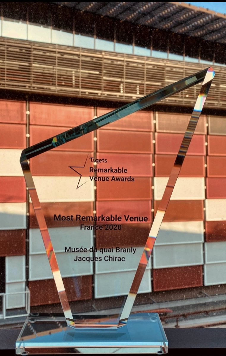 OlivGilot's tweet image. Une semaine qui commence remarquablement bien 🤩 avec la réception du trophée @Tiqets 🏆
#TeamPublics @quaibranly