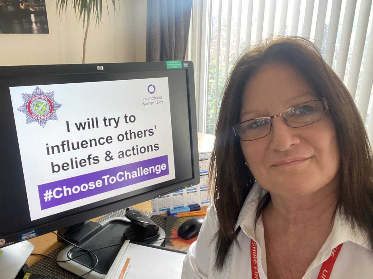 Happy International Women’s Day 2021 💜<a href="/LincsFireRescue/">Lincolnshire Fire and Rescue</a> #LFRChoosetoChallenge #IWD2021 #ChooseToChallenge2021