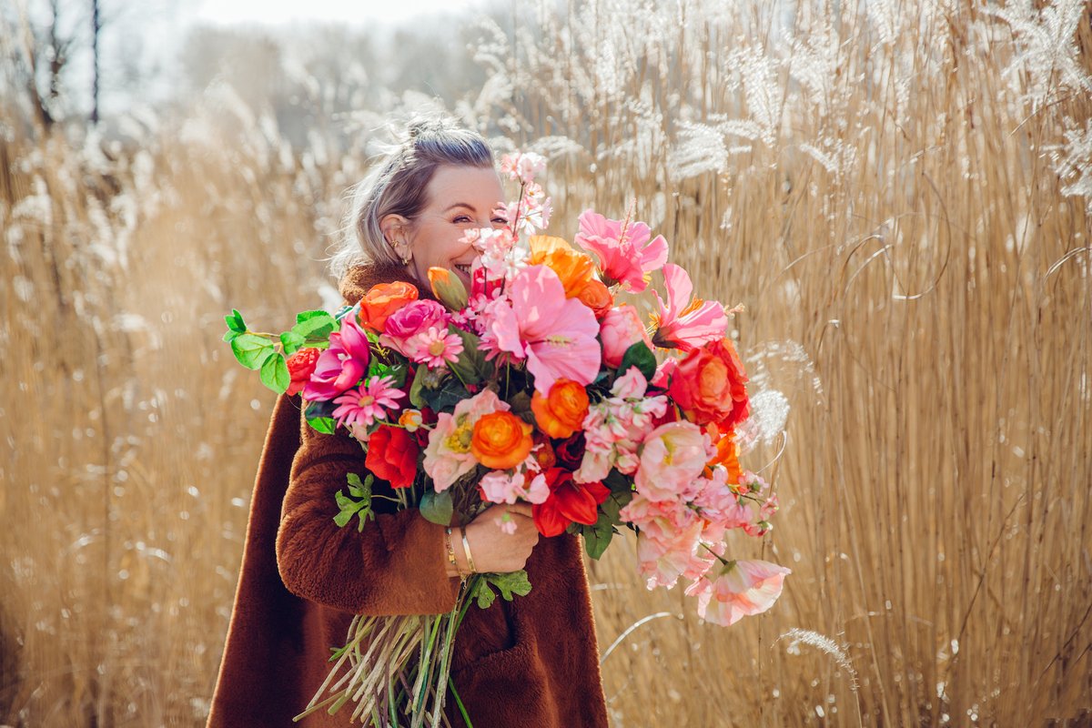 Spring is in the air!☀ Ben jij ook zo toe aan live contact, brainstormen en elkaar inspireren? deVLOER is juist nu 'the place to go'... lees snel waarom. -- mailchi.mp/c34eb29dcb28/a…