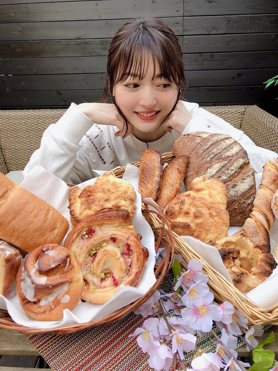花澤香菜の結婚相手は 実家は八王子 高校や大学はどこ パン吸いって何 Miko News For You