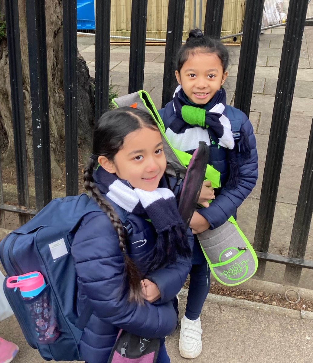 Delighted to welcome our <a href="/Juniors_WHS/">WHS Junior School</a> back on site and into classrooms while Seniors are tested today. We've missed you all! <a href="/JuniorHead_WHS/">Claire Boyd</a> <a href="/Head_WHS/">Fionnuala Kennedy</a> @GDST #BackToSchoolSafely