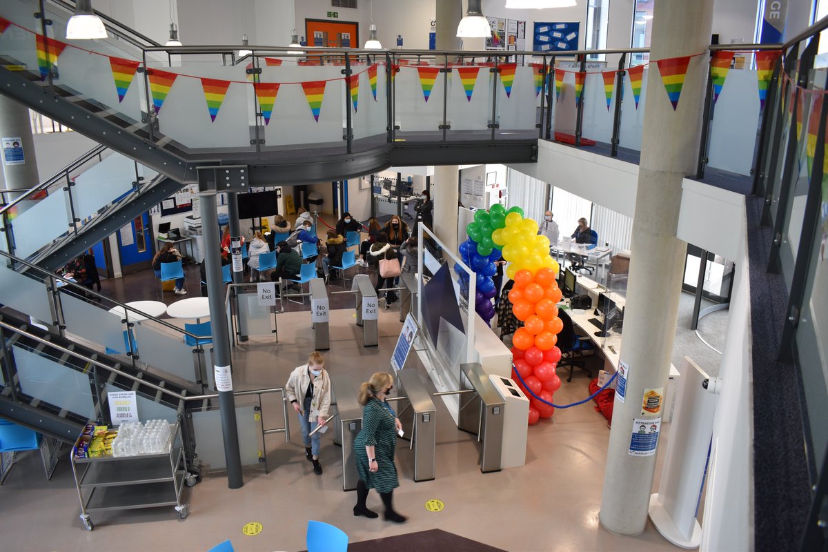 ashford_college's tweet photo. We are welcoming our students back on site for the first time since November, so we thought we'd make it extra special! Following the symbol of lockdown, we've jazzed up our atrium with rainbows!
Thank you to @upmarketballoon for the wonderful arches! https://t.co/Km3M0AQUj4