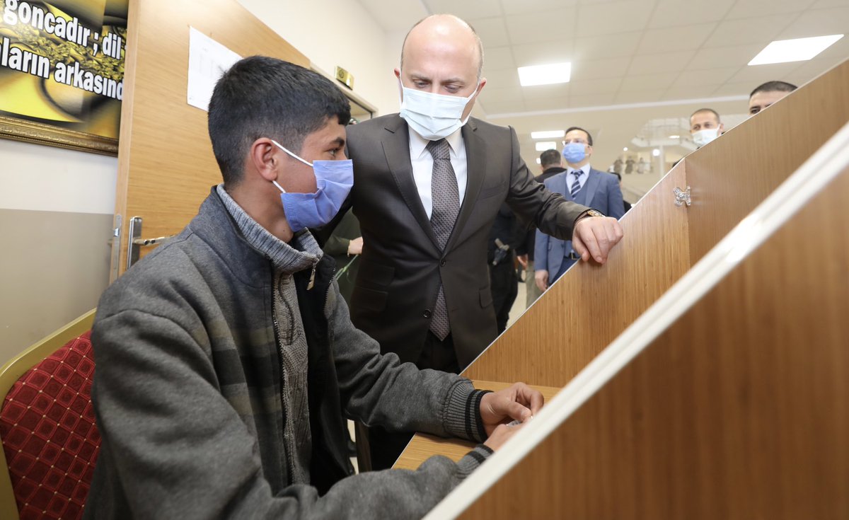 1⃣ Valiliğimiz koordinesinde evlerinde çalışma ortamı olmayan öğrencilerimize ve gençlerimize okullarımızın kapılarını ders çalışma merkezi olarak açan “Okulum Benim Evim Projesi” Valimiz Dr. Osman Varol’un katıldığı programla bugün hayata geçirildi.

➡️agri.gov.tr/vb-462