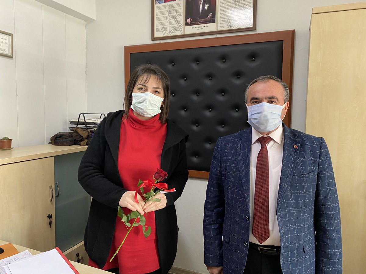 AybastB's tweet photo. Belediyemizde mesai harcayarak ilçemize hizmete katkı sağlayan arkadaşlarımızın 8 Mart Dünya Kadınlar Gününü kutlayarak sağlıklı ve huzurlu ömürler diledik. Bu vesile ile tüm kadınların gününü kutluyor, saygılar sunuyoruz. https://t.co/qs8sBm70gZ