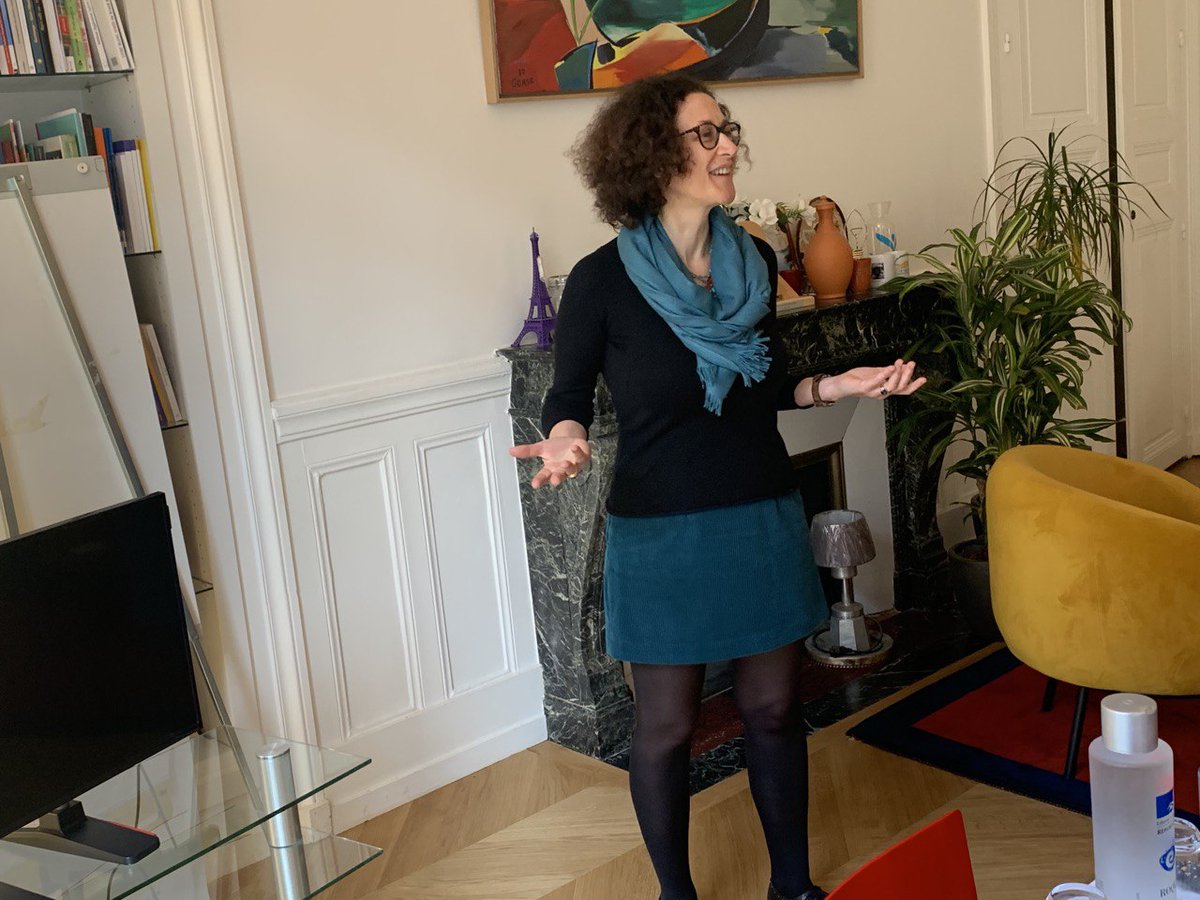 Emmanuelle Wargon On Twitter Une Ministre Peut Elle Porter Une Mini Jupe La Reponse En Images Les Femmes S Habillent Comme Elles Veulent Et Pas Que Le 8 Mars 1000possibles Journeedesdroitsdesfemmes Journeeinternationaledesdroitsdesfemmes