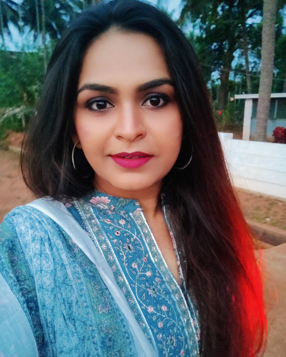 SuhaanaSyed's tweet photo. Happy women's day ❤️
#suhanasyed #suhaanasyed #8March #womensday2021 #WomensDay https://t.co/Q3SPoG3lea