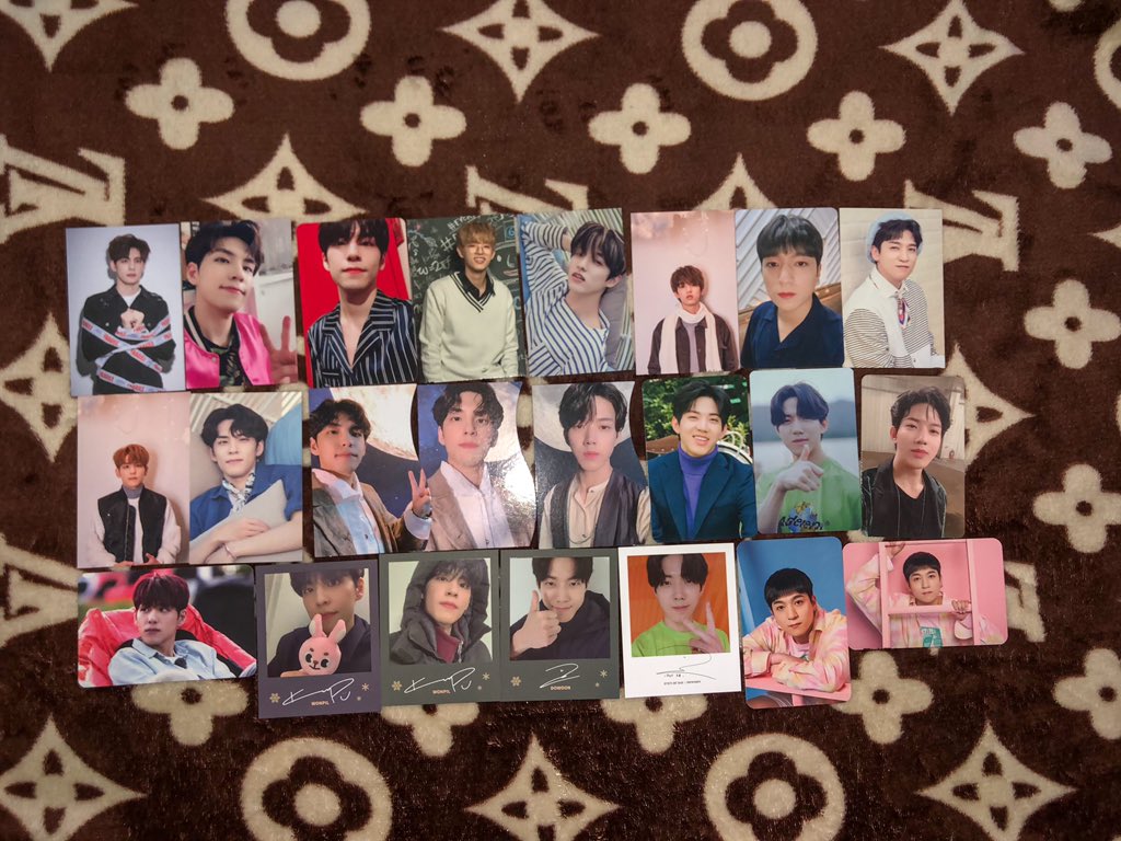 hyunbaeeeee's tweet photo. WANT TO SELL (WTS)

🇮🇩Jakarta, INA
All in good condition
💵 BCA / Dana
🍊 Shopee free ongkir available
Prefer take all 😆

tag : wts wtb wtt photocard day6 young k demon gluon shoot me remember us entropy gravity the present every day6 winter edition kcon unlock moonrise ymmd https://t.co/tv1DdIoGFd