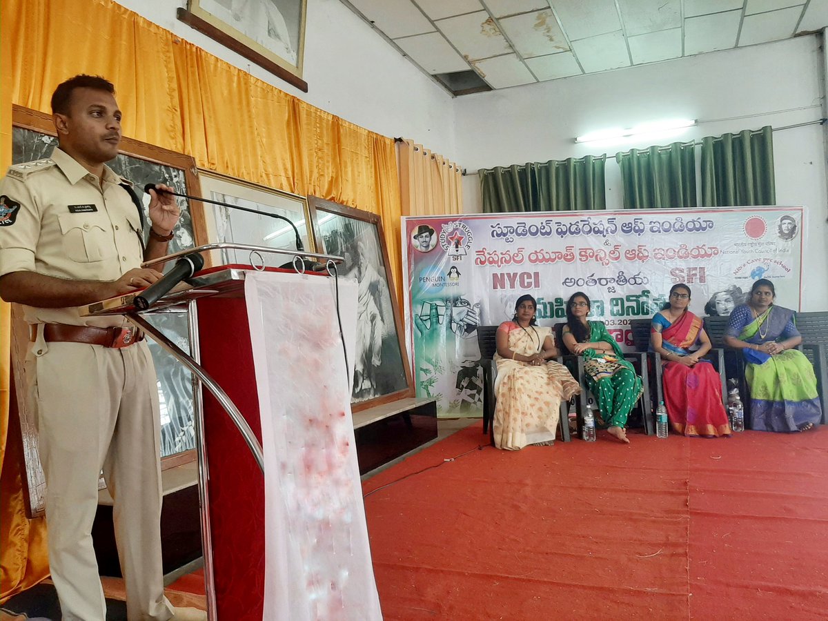 NYCIAndhra's tweet photo. On the Occasion of #InternationalWomensDay we are Organized an Awareness Campaign for 310Members of different School Childrens
And Chif Guests as DSP,DOCTOR,LAWYER, SCHOOL PRINCIPAL, Classical Dance academies are attended to aware the girl Childers

@amarprasadreddy @iamdatchana https://t.co/Frl4ZDhCR3