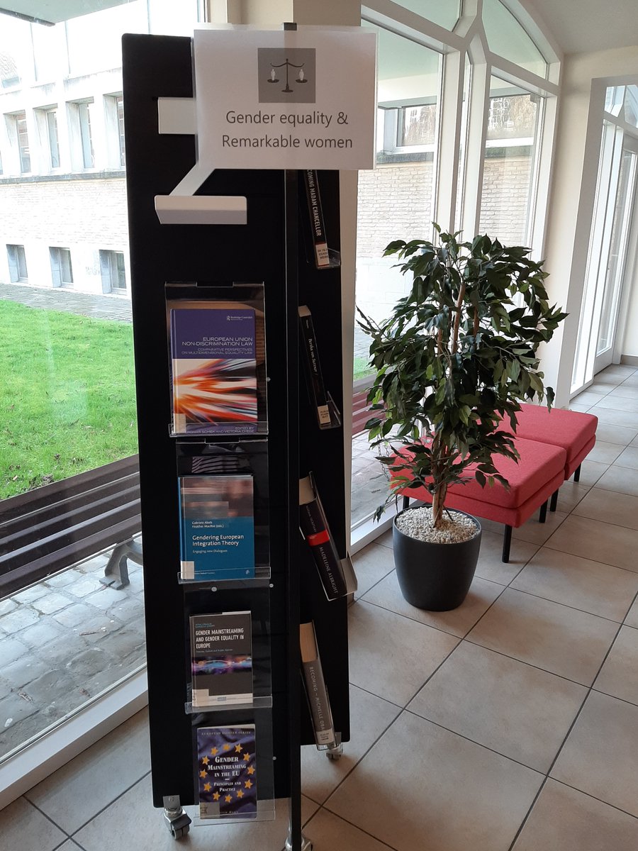 College of Europe tweet media