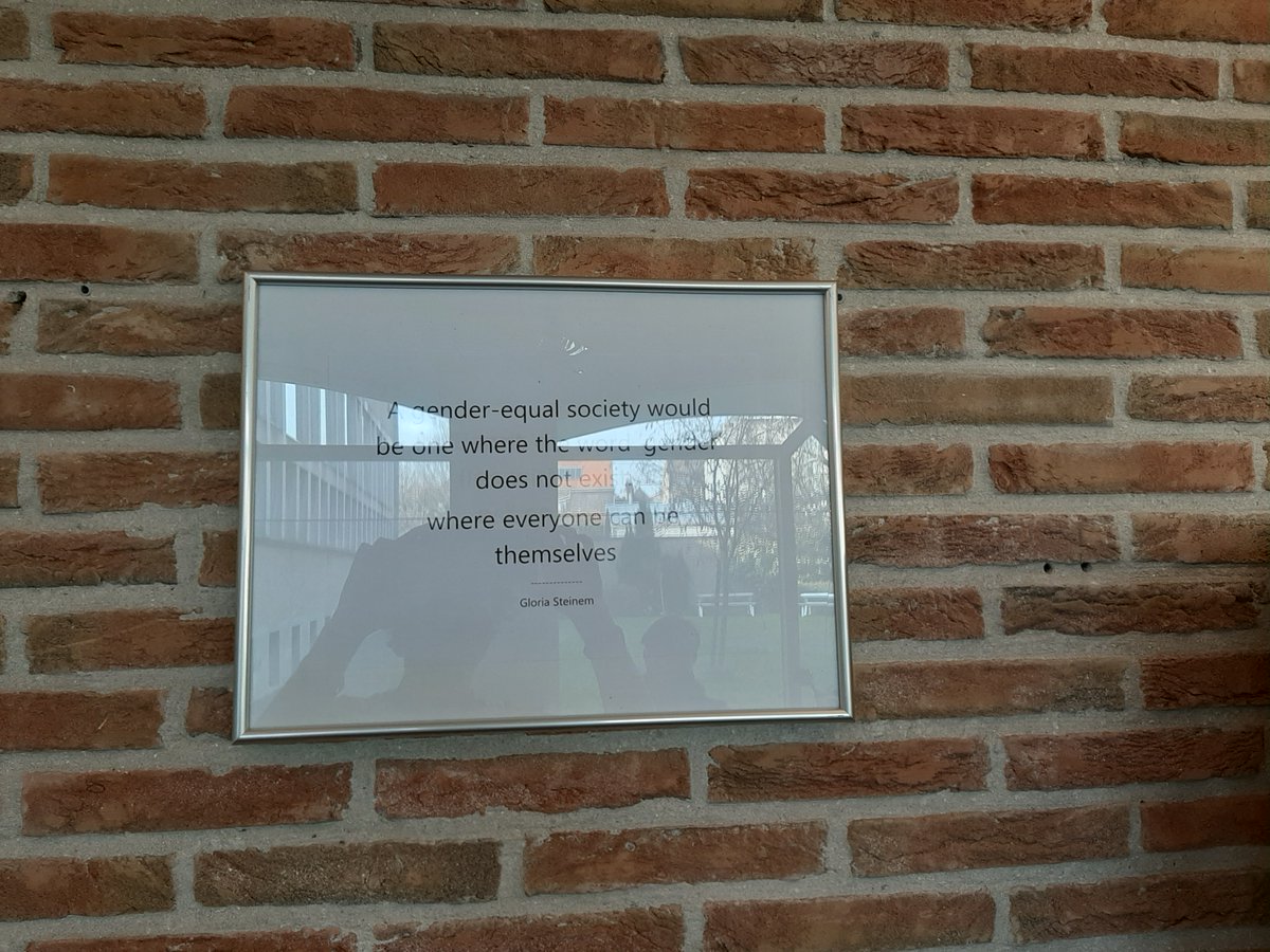 College of Europe tweet media