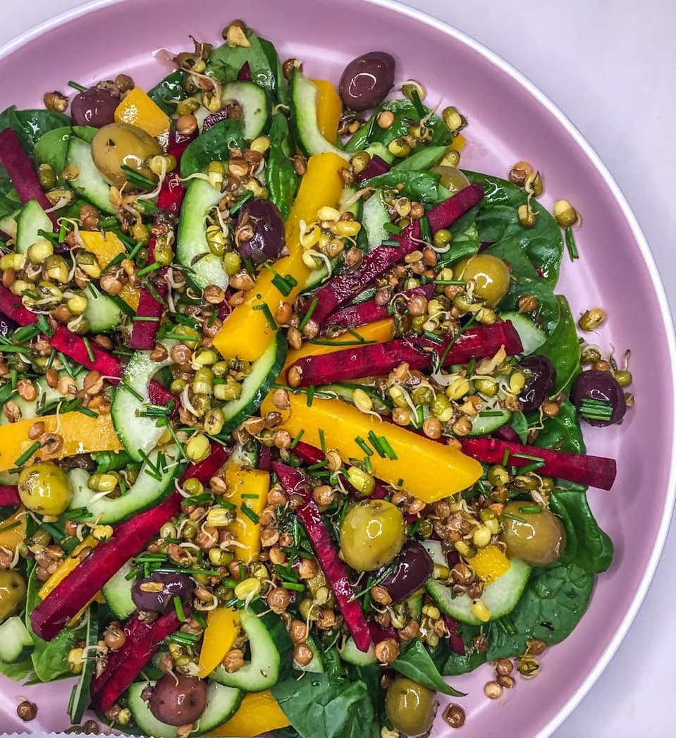 diva_ala's tweet photo. Monday's we recommit to eating with purpose.
Bean sprout, butternut and beet salad.🥗
#NomeatMondays #chefsa #healthylifestyle #food https://t.co/3oljR87j1R