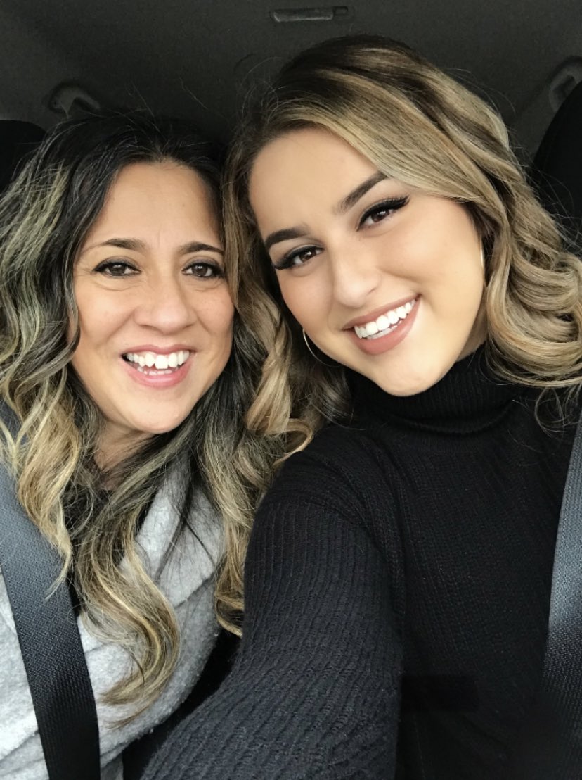 jessdlang's tweet photo. Happy #InternationalWomensDay! Thankful for all the women who encourage, inspire, and #ChooseToChallenge those around them. I’m especially encouraged and inspired daily by these women! https://t.co/6j6xQ2jIBS