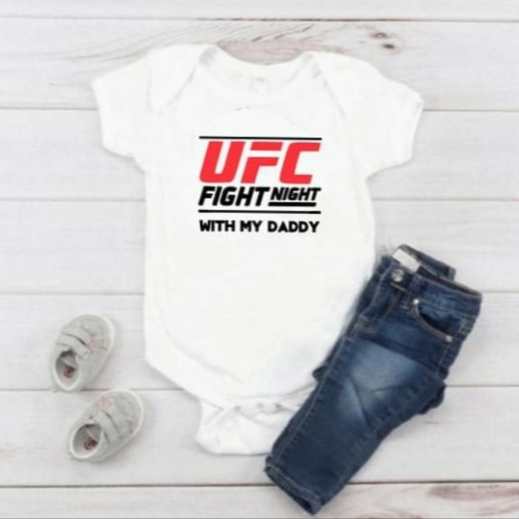 combatdreams's tweet photo. Get your baby up on game on FIGHT NIGHTS 👊🏽

#combatdreams #ufc #mma #babyonesie #etsy https://t.co/ybfRfSfkoK