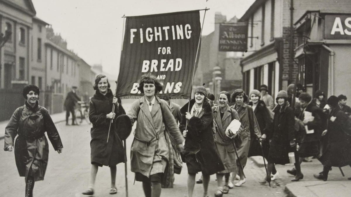 MediaMuseum's tweet photo. For #InternationalWomensDay, we’ve found some brilliant photographs in our collection of women who pushed boundaries, fought for their rights, gave to their communities, cared for others and simply spread joy.

[a thread] https://t.co/yyLW9Z8Hq6