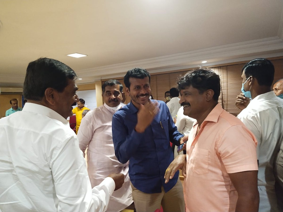 RIYAZSKJEMSCB's tweet photo. https://t.co/5FxdEGetku
@prajavani @Vijaykarnataka @KannadaPrabha @kprabhanews @udayavani_web @bellaryvartha @KarnatakaVarthe @timesofindia @DeccanHerald @DeccanChronicle @BangaloreTimes1 @BangaloreMirror @VVani4U @OneindiaKannada https://t.co/N0sJJg8fW7