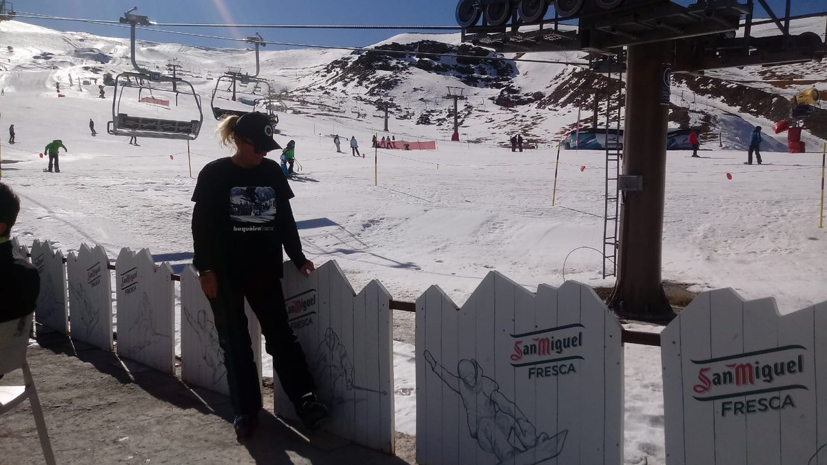 loucerdanya's tweet photo. d'això en fa poc més d'un any, de nov19 a febrer20, #Masella i #Andorra, febrer #SierraNevada i acabar la temporada un 10/3/20 a #Portaine, aquesta temporada, amb forfet Masella temp, sense encetar! tirem de records! #neu #lougou https://t.co/PECfaez3xJ