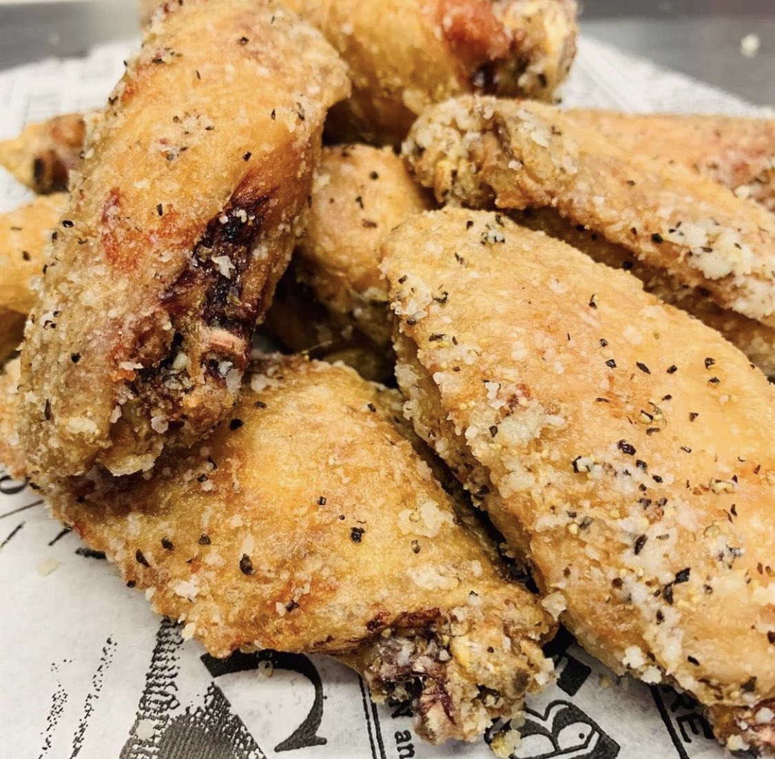 InDemandDecades's tweet photo. Win Your Dinner with @baztodd & @JustWingsUK 😋
Baz will be giving away a FREE dinner on Drive Time every day with Just Wings & @InDemandRadioUK 🙌
Weekdays between 4pm till 6pm
#WinWings
#WinDemand
https://t.co/4jnPZb44Ue