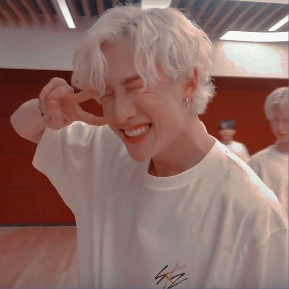 it's them :o !! (shera x skz)