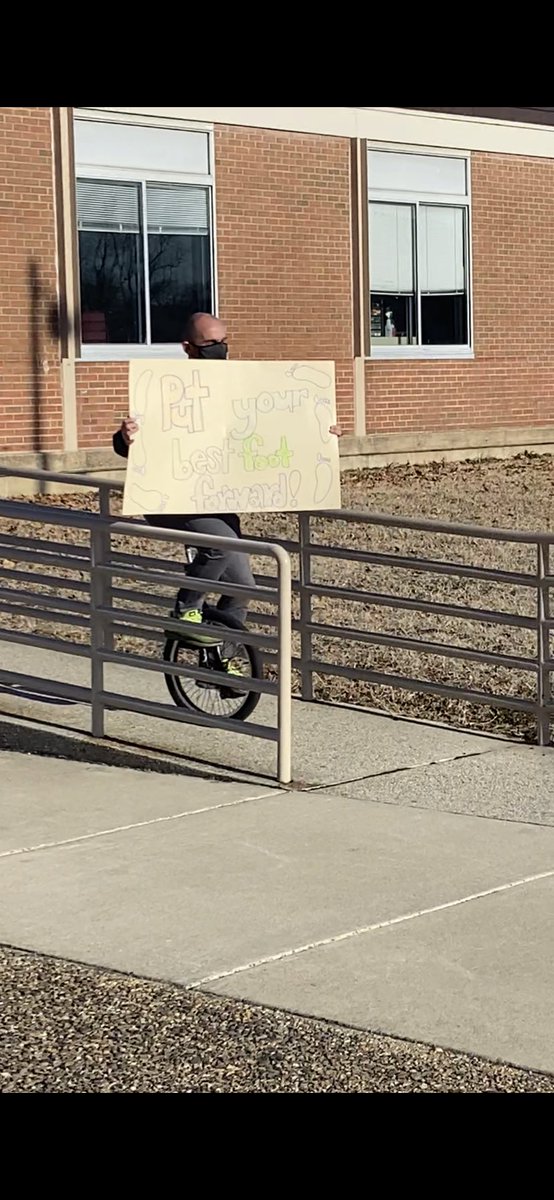 🔴⚫️🔴⚫️Welcome to school Cardinals!!!! Happy to see students back in the building. I am looking forward to meeting my 7th graders March 25th 🔴⚫️🔴⚫️