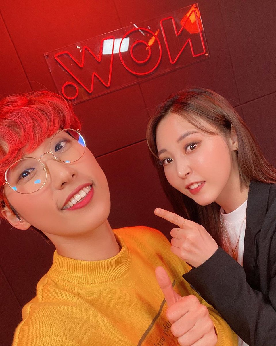 mamamooID's tweet photo. [210308 Jaejae Instagram Update]

Moonterview yang sangat nyaman dan menyenangkan🌝🌹
Pada akhirnya kita ditakdirkan untuk bertemu kembali🎤 (lirik Destiny)
#moonstudio #moonnight #moonterview #navernow

🔗: https://t.co/XI8kzp5AGP

#mamamoo #moonbyul #마마무 #문별 @RBW_MAMAMOO https://t.co/cwTARV8GAq