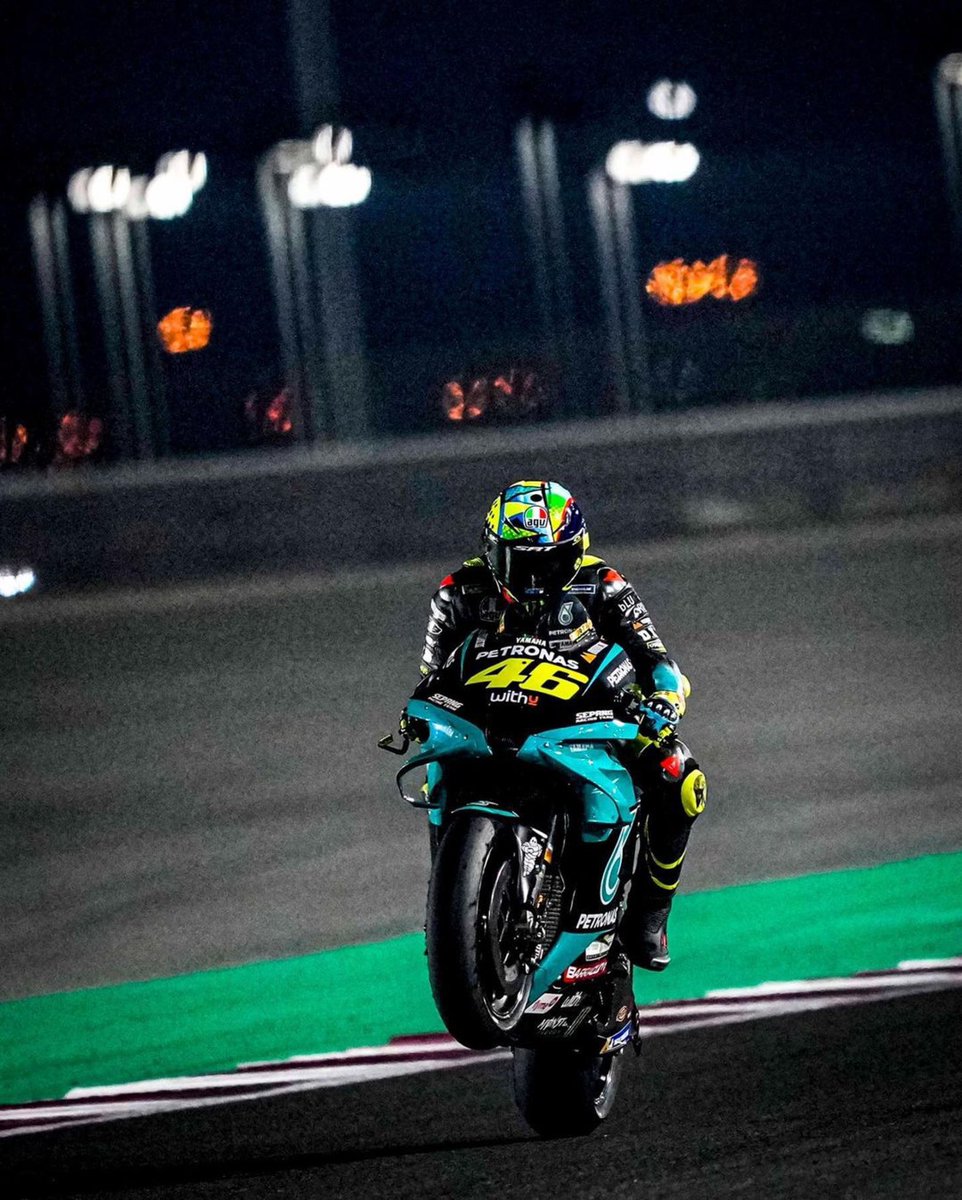 ValeYellow46's tweet photo. Losail circuit,Qatar
MotoGP test,day2
📸 by @FAlex79 https://t.co/wTu8JOy6ii