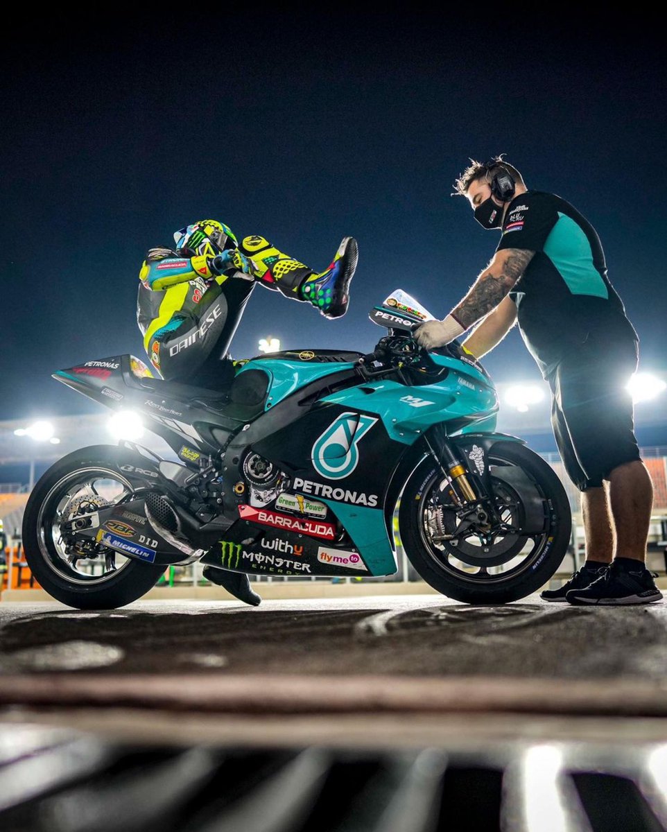 ValeYellow46's tweet photo. Losail circuit,Qatar
MotoGP test,day2
📸 by @FAlex79 https://t.co/wTu8JOy6ii
