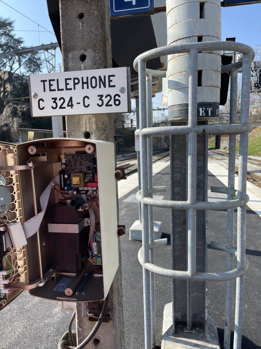 Cette après-midi tournée de nos installations #Telecom sur le <a href="/RERC_SNCF/">RER C</a>. ☀️🚂