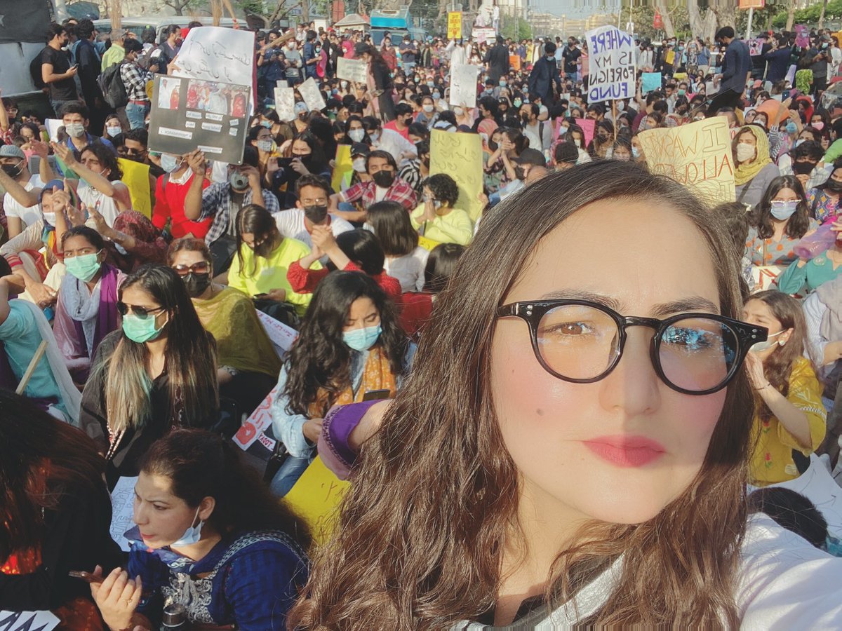 DrAliahaider's tweet photo. Aye aye aurat aye 
#IAmMarching  
#AuratMarch2021 
#InternationalWomensDay https://t.co/MD49ARWaPE