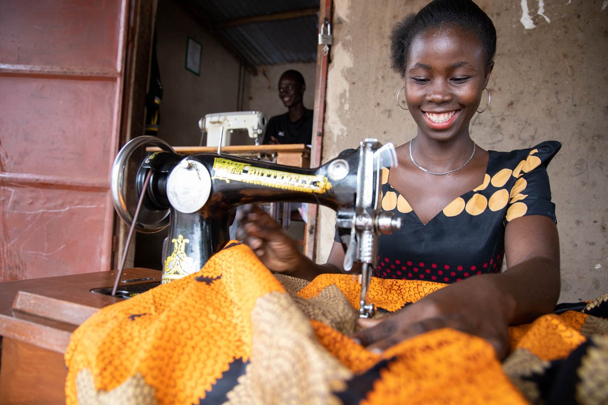 UNFPATanzania's tweet image. On #IWD2020 we celebrate all the girls who are being supported to learn and gain skills through the @KOICA-funded programme in Shinyanga, #Tanzania, and realise the future they deserve.

#GenerationEquality