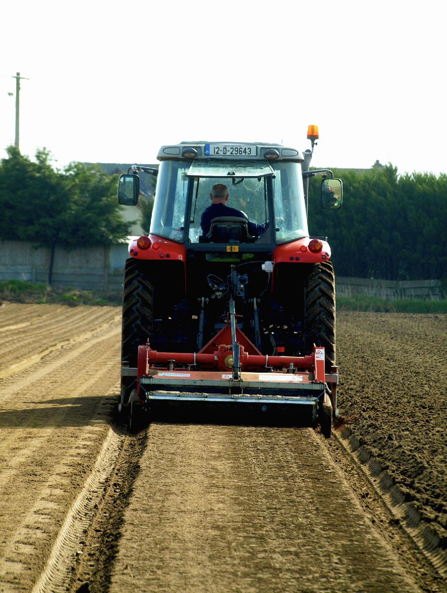 NGosson's tweet photo. Good weather means everyones out today, @CarrollProduce  sowing scallions in Rush today, great rich sandy soil here providing all the natural nutrients needed for a good crop every time #Rush #Marketgarden #FreshProduce #Supportlocal https://t.co/juxklCFm21