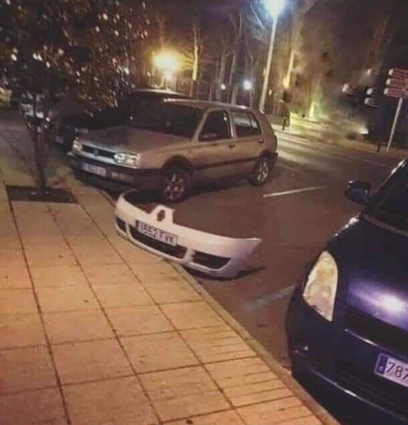 دائماً المرأة تترك أثراً طيباً أينما حلّت 😁😂

#يوم_المراه_العالمي