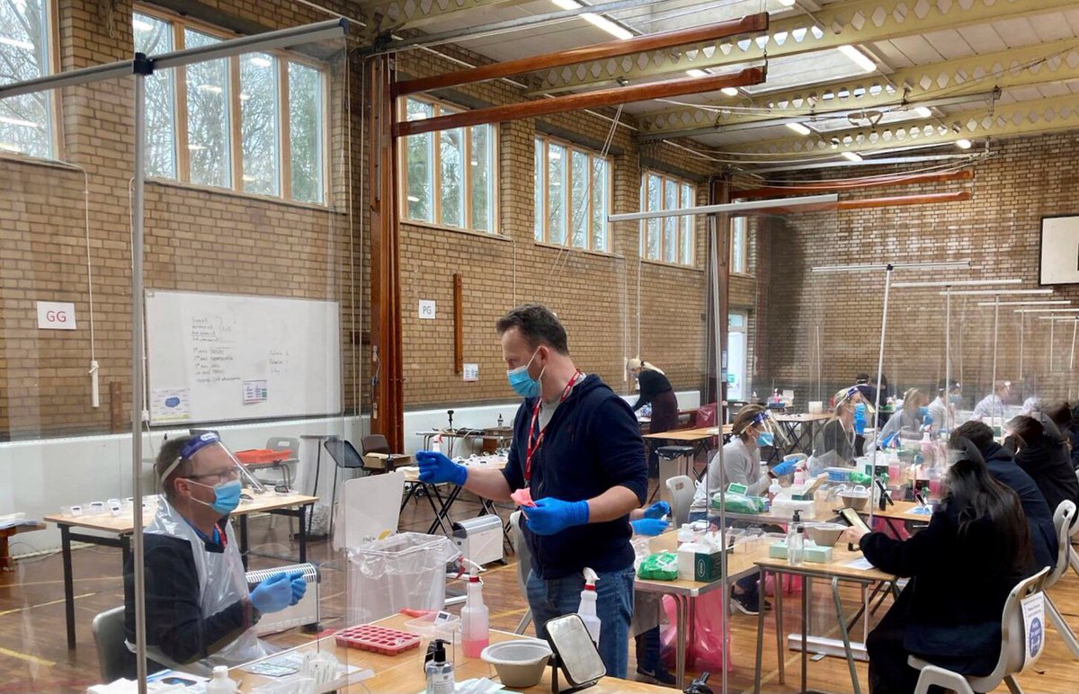 gabbot_news's tweet photo. Most of Sixth Form and Y11 now tested. Another huge thanks to our volunteers for making this happen https://t.co/tBHeVAsxQQ