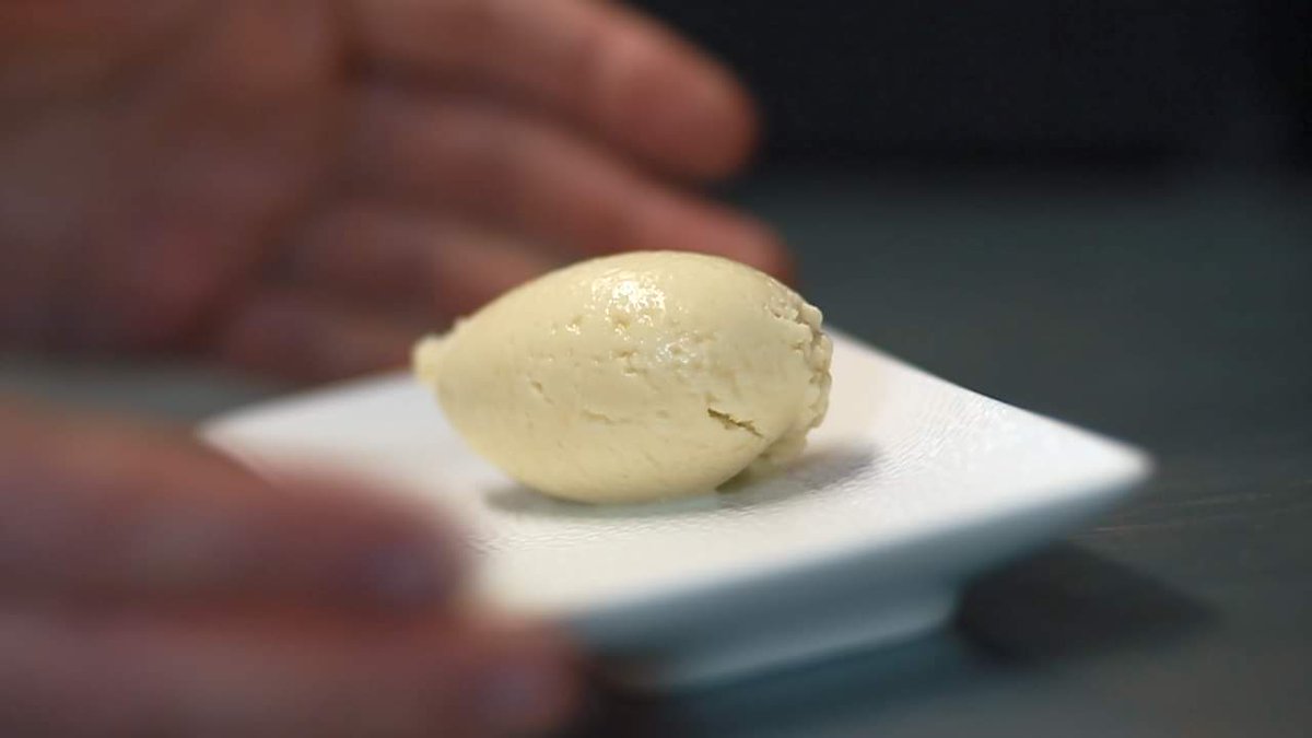 Frisch, frischer, Sorbet!
Wenn ihr wissen wollt wie ihr Bergamotten-Oliven Sorbet macht, dann klickt auf den Link oder besucht mein Profil auf gronda.eu 

Link zum Rezept!
gronda.eu/story/placehol…

#eat #taste #cheflife #gronda #pro #story